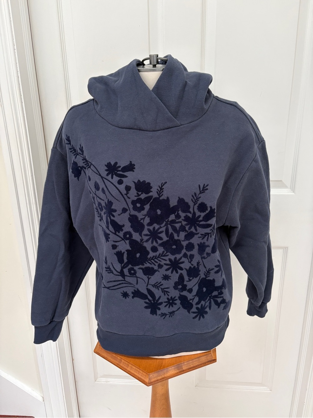 Denver Hayes Navy Floral Hoodie Sweatshirt ladies medium